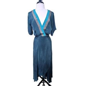 Karma Highway Elegant V-Neck Dress